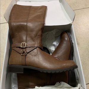 Style and company brown Branna boots.